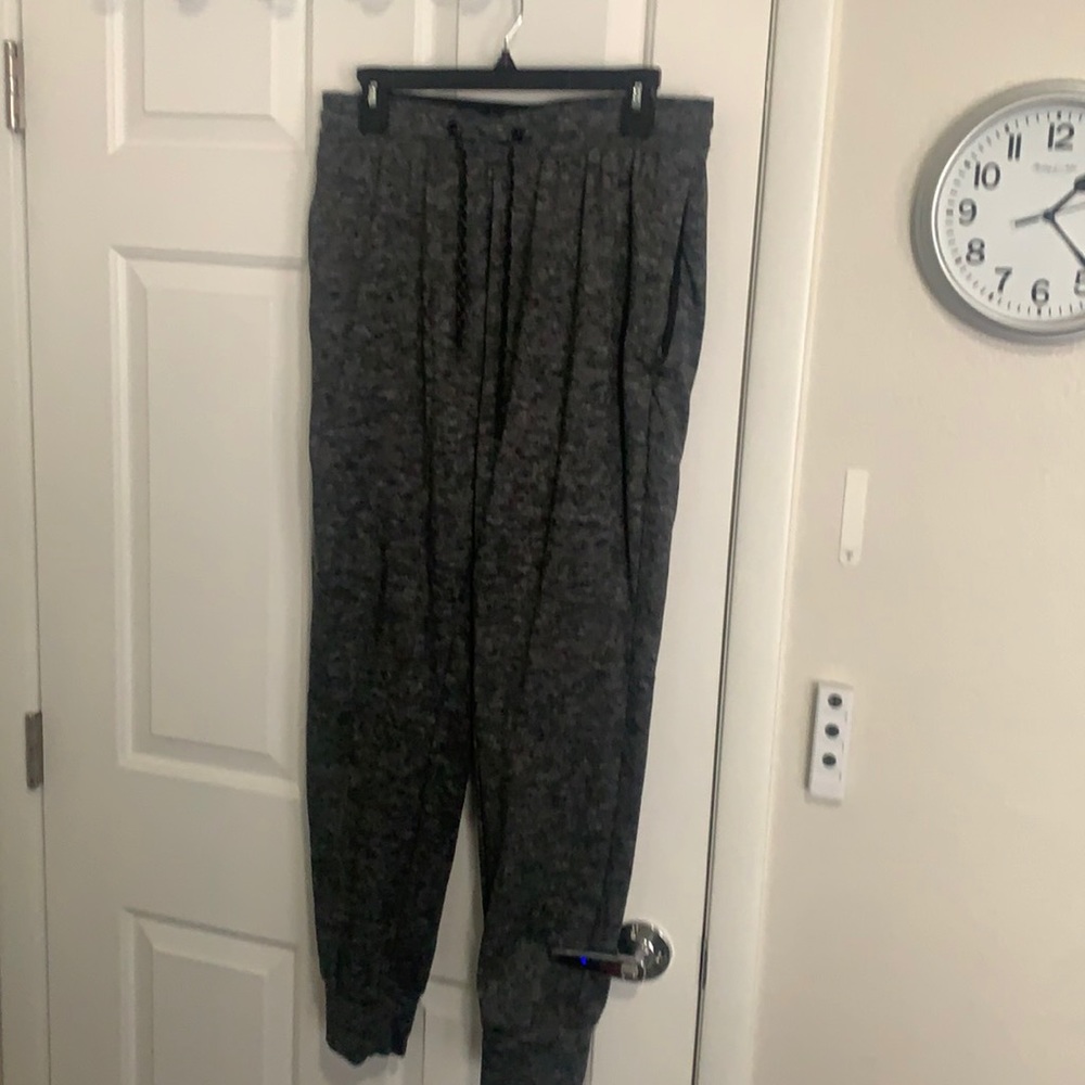 American Eagle joggers
